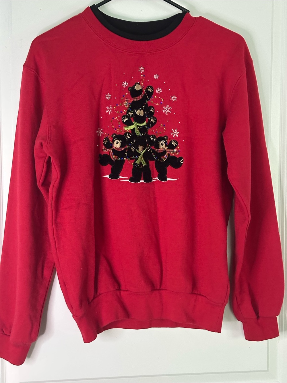 Women's Red Holiday Bear Graphic Crewneck Sweatshirt
